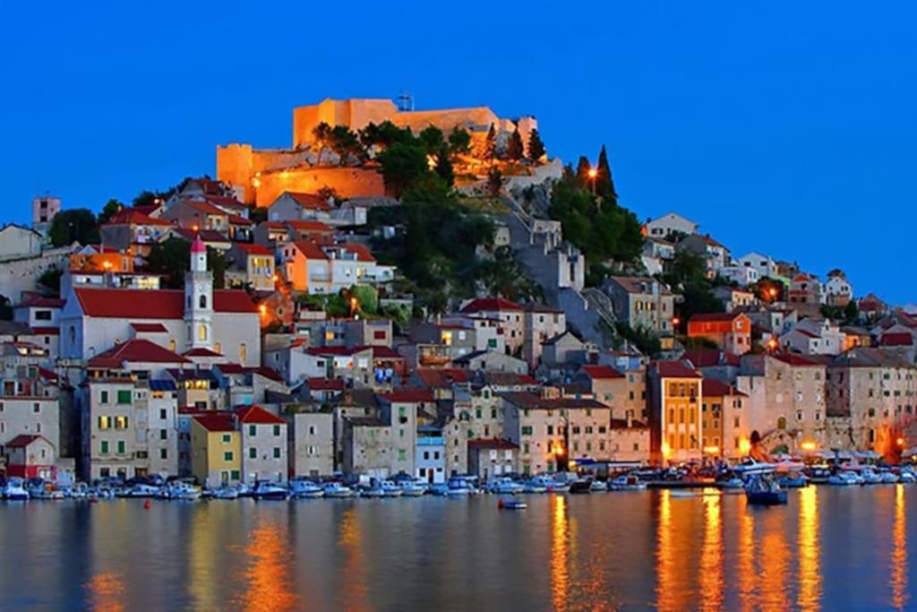 Vila Kuca Za Odmor Eni **** Šibenik Exteriér fotografie